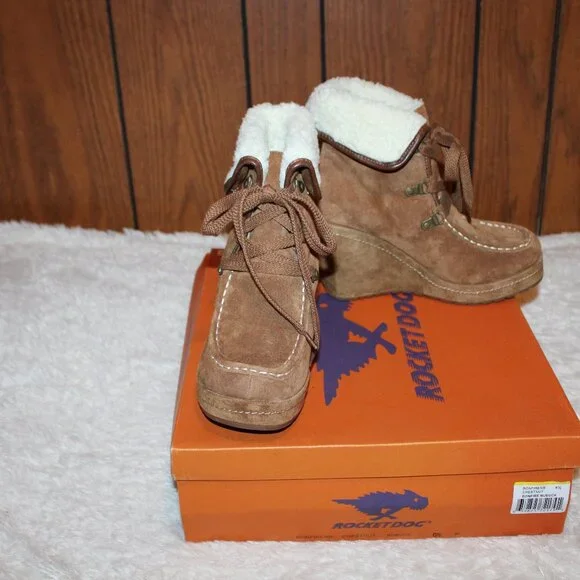 ROCKET DOG Brown suede-fur lining lace up boots Sz 6 1/2. pre-owned never worn - Picture 1 of 9